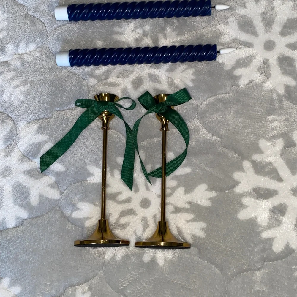 Lauren Christmas style Theme Blue Spiral Candles Gold Holders candlesticks set 2